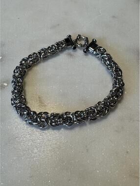 Silver Byzantine Chain Bracelet with Deco Clasp
